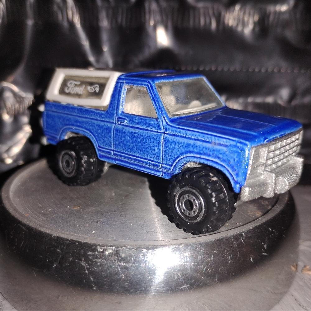 O.j Simpson Ford Blue Bronco Truck Vintage Hot wheels perfect condition